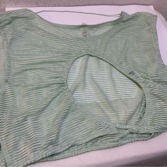 Free People Movement Tied and True Circle Blue Back Striped Tee NWOT - Picture 3 of 10